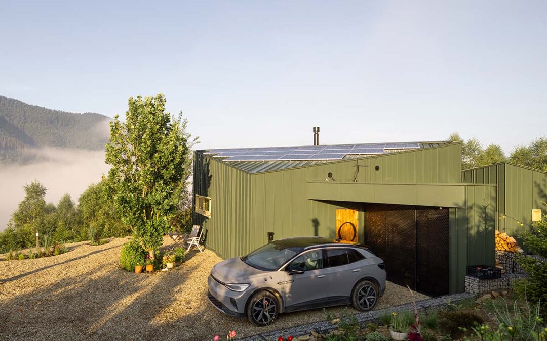 A Builder’s Guide to Off-Grid Solar Systems and Electrical Systems