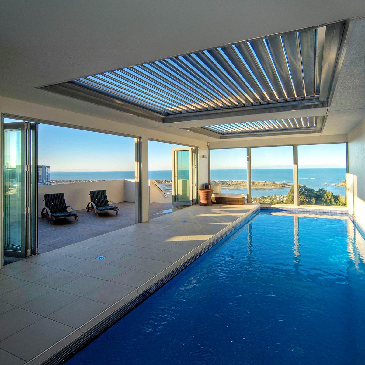 25Q3-W02-0714-BFH-HIP-Magazine-Article-Sunroom Ideas