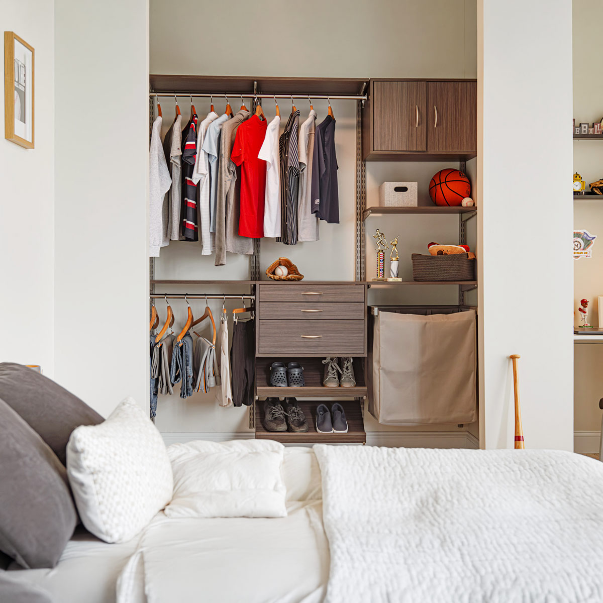 Long-term livabiloity and future proof home design includes features like adjustable shelving